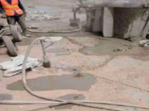 永修水泥混凝土路面板底注浆技术 路面脱空注浆整治方案