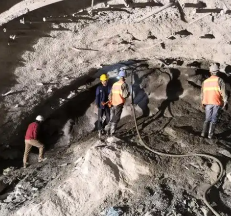 永修拱顶带模注浆料的施工流程及注意事项